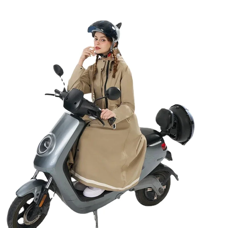 Ultimi Impermeabili in Tessuto - Camping Rain Poncho recensione e prezzo