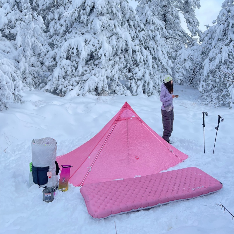 Light Tour R-Value 7.0 Materas - Outdoor Camping Rugs recensione e prezzo